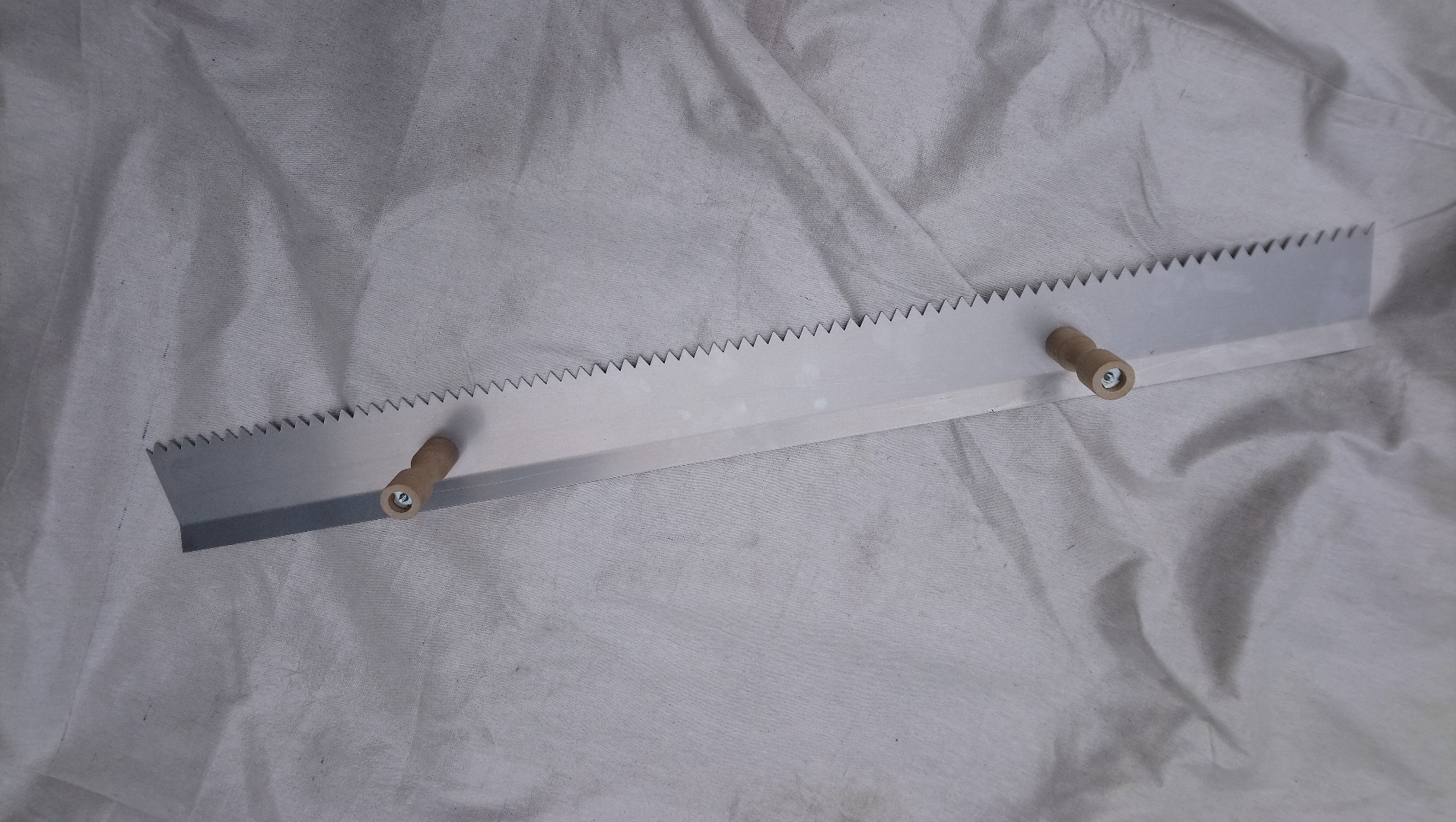 Bargain Bin | Knotched Derby Float 42&quot;