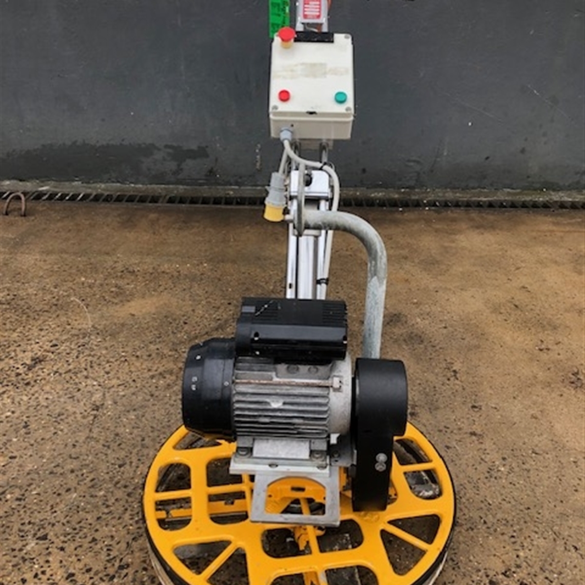 Used Barikell 24&quot; Electric Pedestrian Trowel BK138