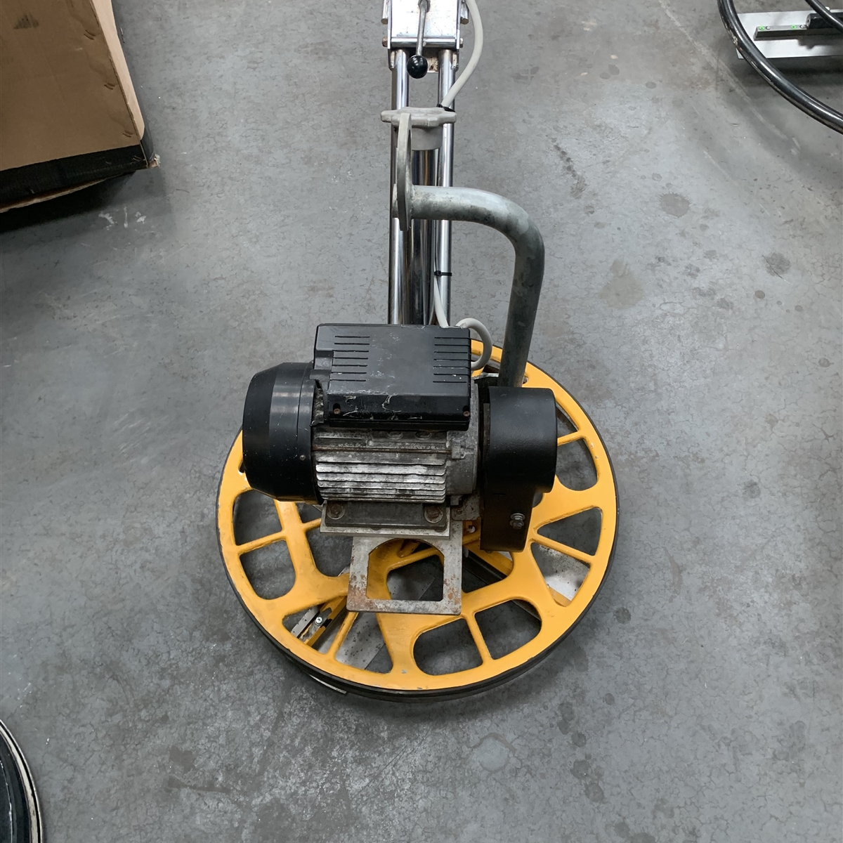 Used Barikell 24&quot; Electric Pedestrian Trowel BK141