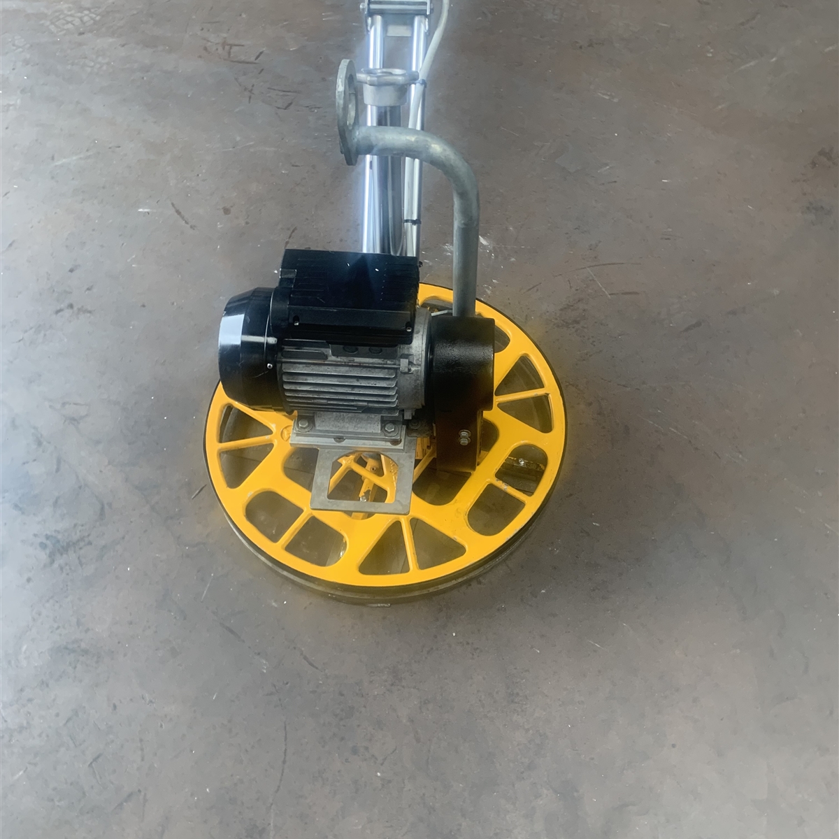 Used Barikell 24&quot; Electric Pedestrian Trowel BK145