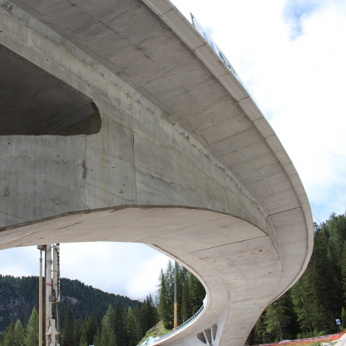 Evercrete Vetrofluid concrete waterproofing and protective shield. Available from Speedcrete, United Kingdom.