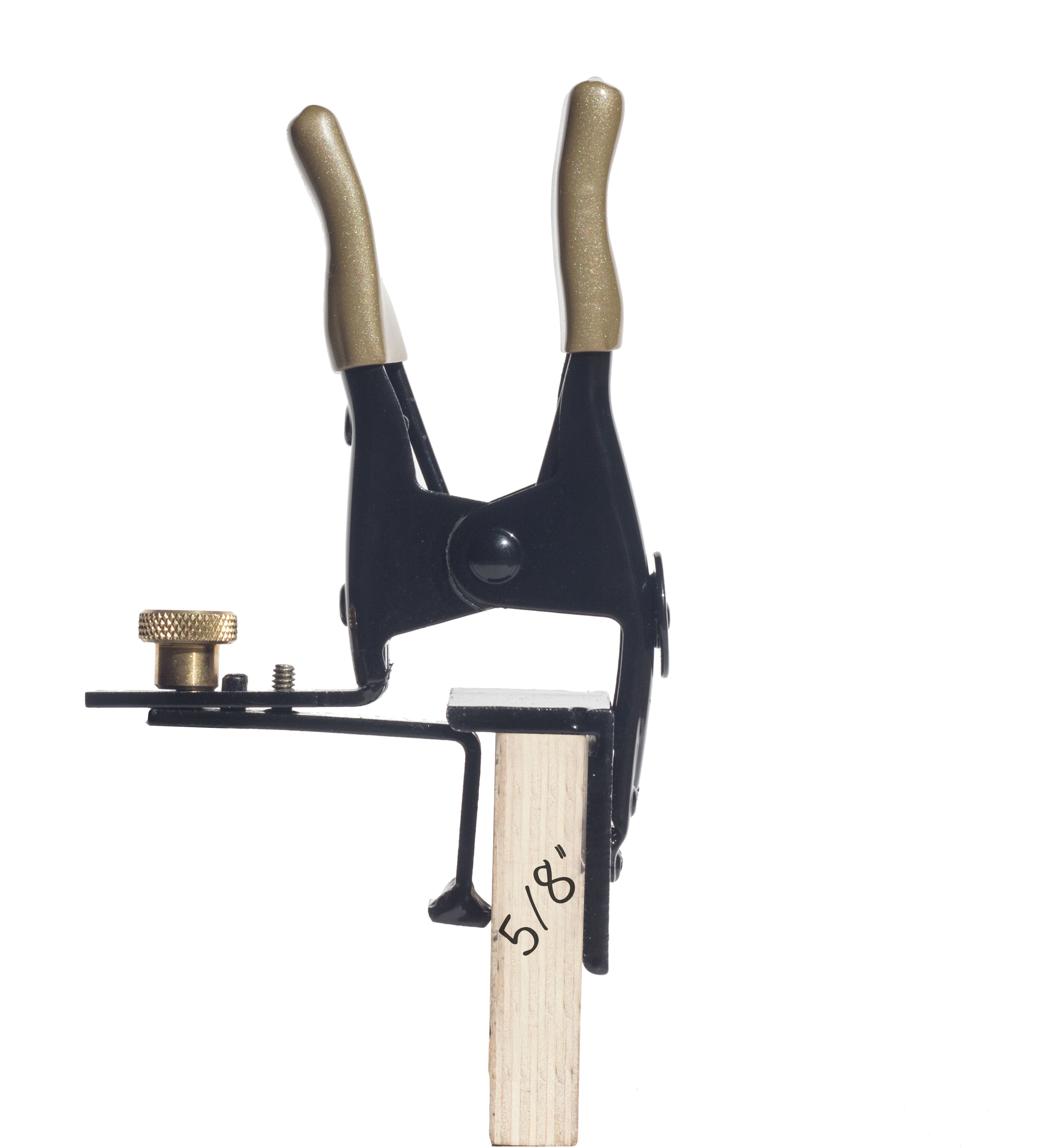 The JAGClamp XL is a multi-purpose line fixing adjustable clamp (sold as a pair) used by Bricklayers. The JAGClamp XL is the upgraded adjustable line stretcher clamp which can be adjusted allowing you the versatility to attach your guide line to brick, bl